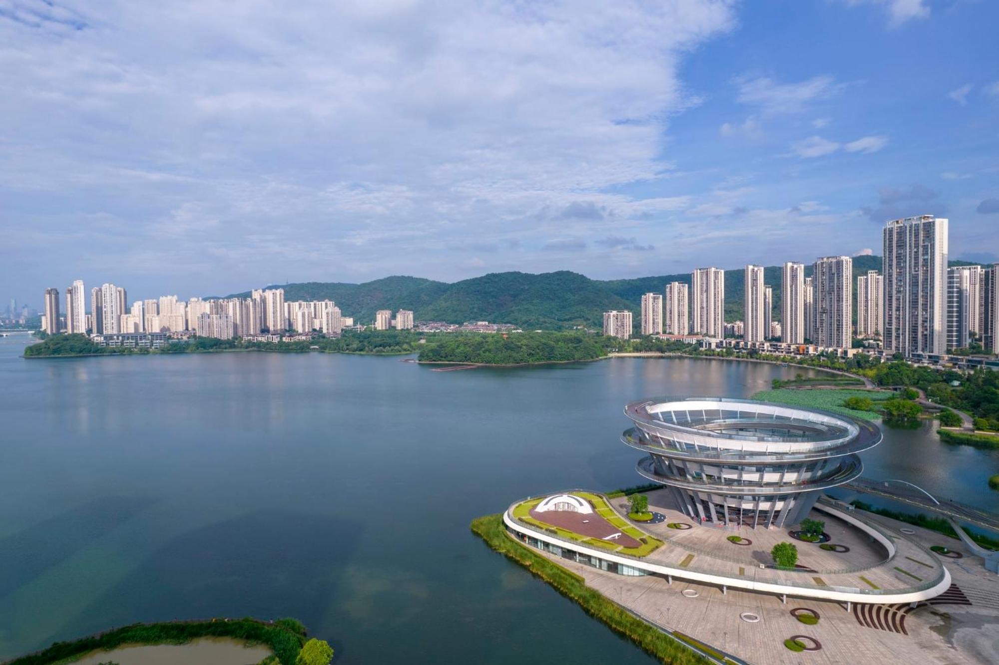 Hotel Indigo Changsha Meixi Lake Екстер'єр фото